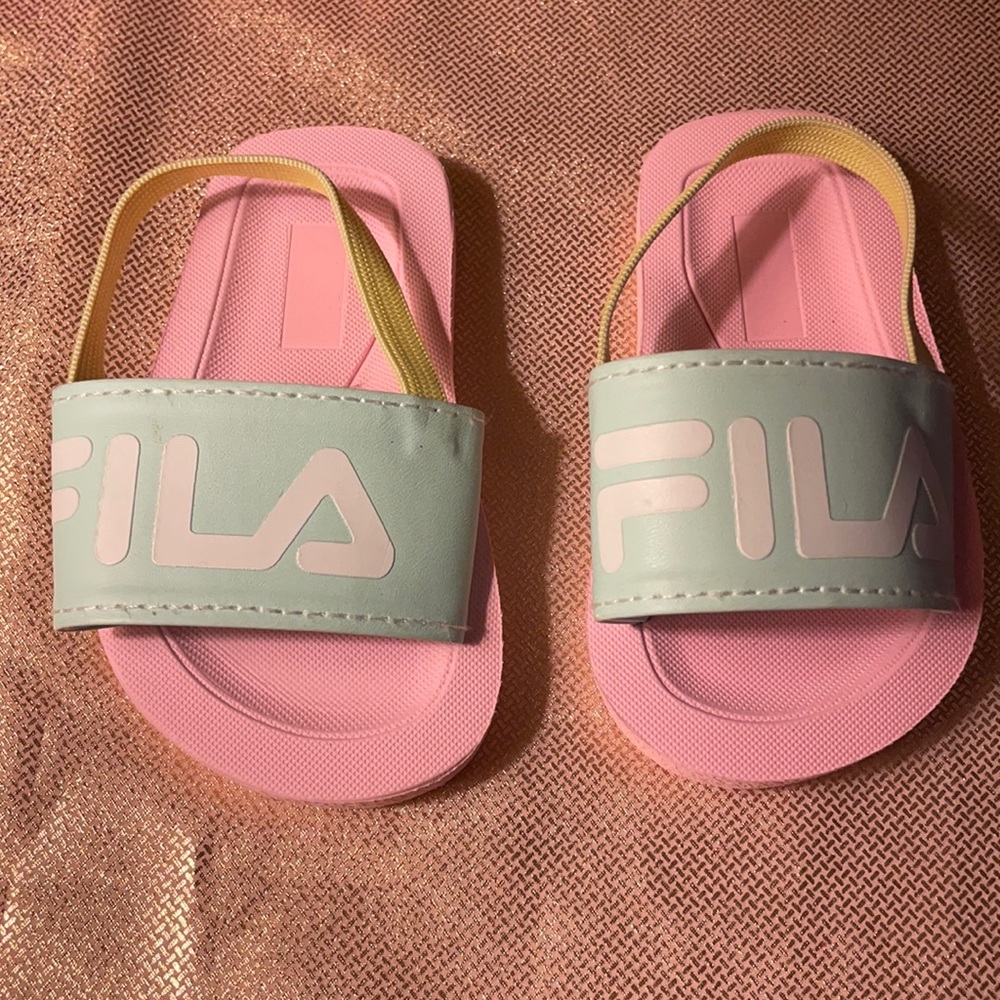 Fila kids 9-12 months sandals/flip flops. New without tags